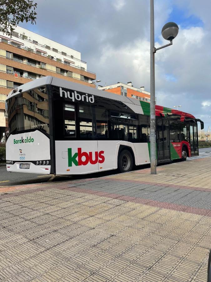 Gran Bilbao XI With Parking By Aston Rentals Barakaldo Esterno foto